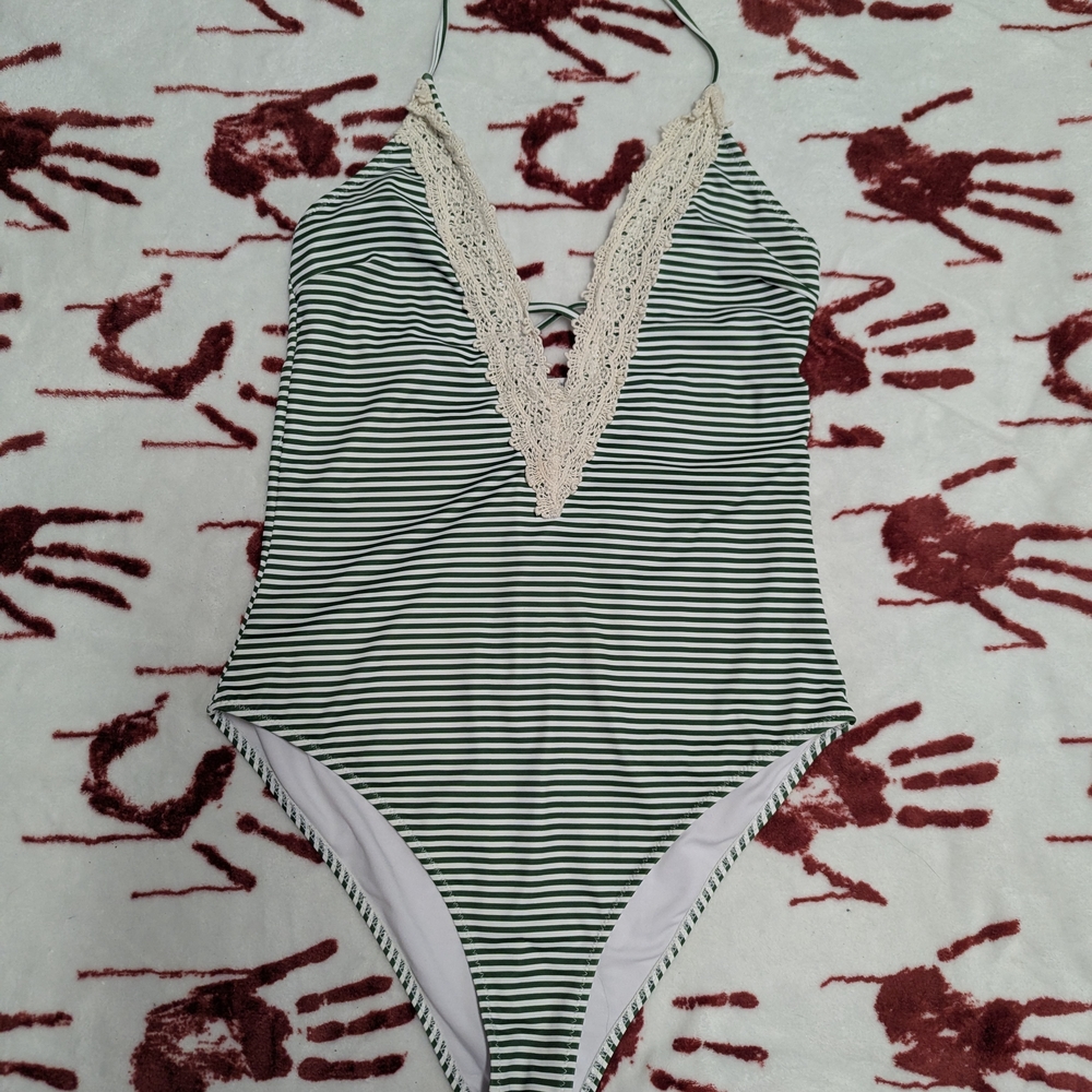 Cupshe White and Green Swimsuit